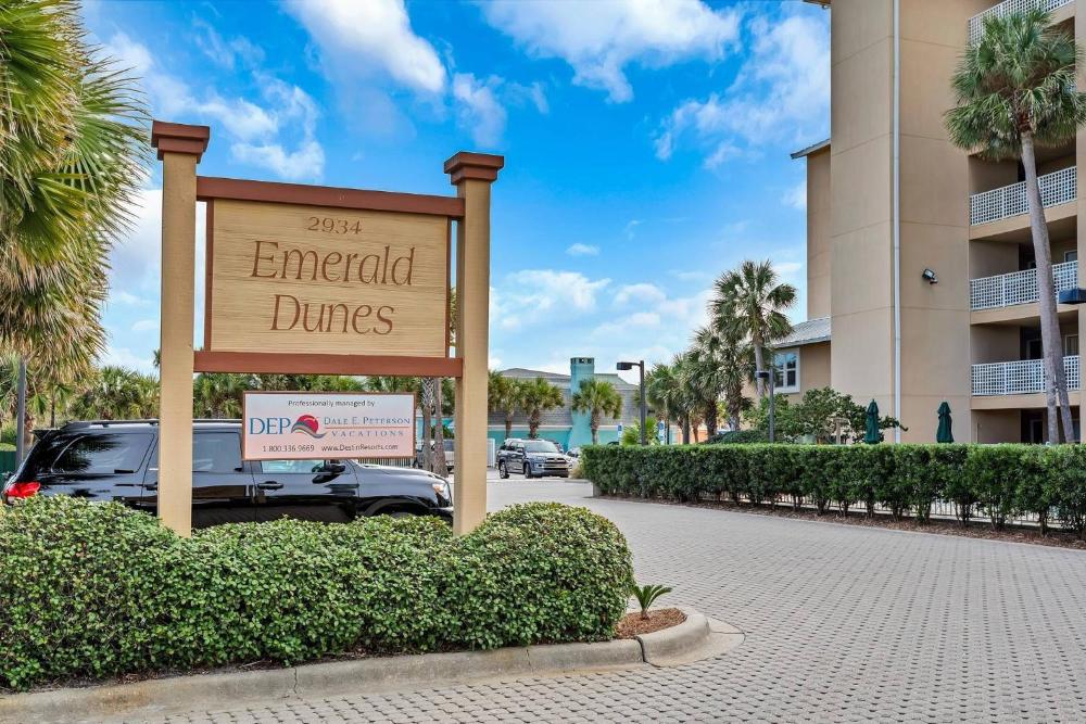 Emerald Dunes # 101